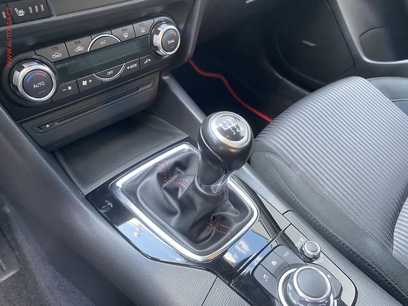 Mazda 3 (2014) 2.0 i, Sport, navi, bixen - fotka 17 z 20