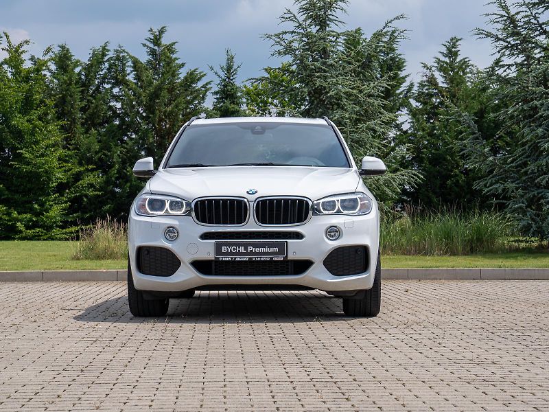 BMW X5 xDrive30d (F15) M Sport Paket - fotka 2 z 29