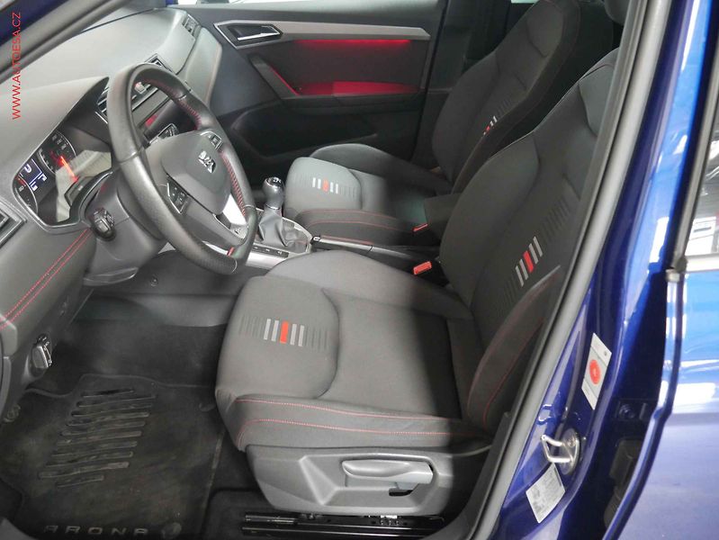 Seat Arona (2019) 1.5 TSi, FR, navi, TZ - fotka 9 z 21