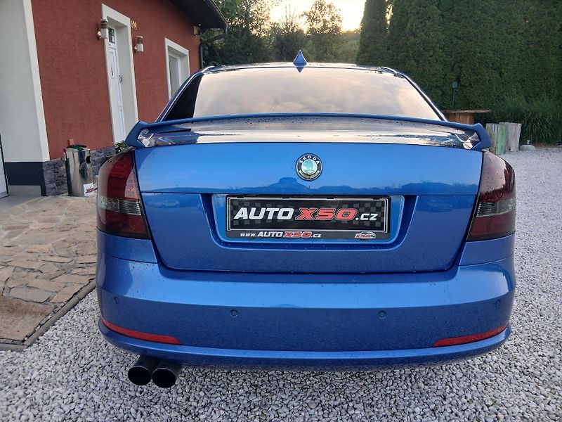 Škoda Octavia 2.0 TFSi RS - fotka 4 z 33