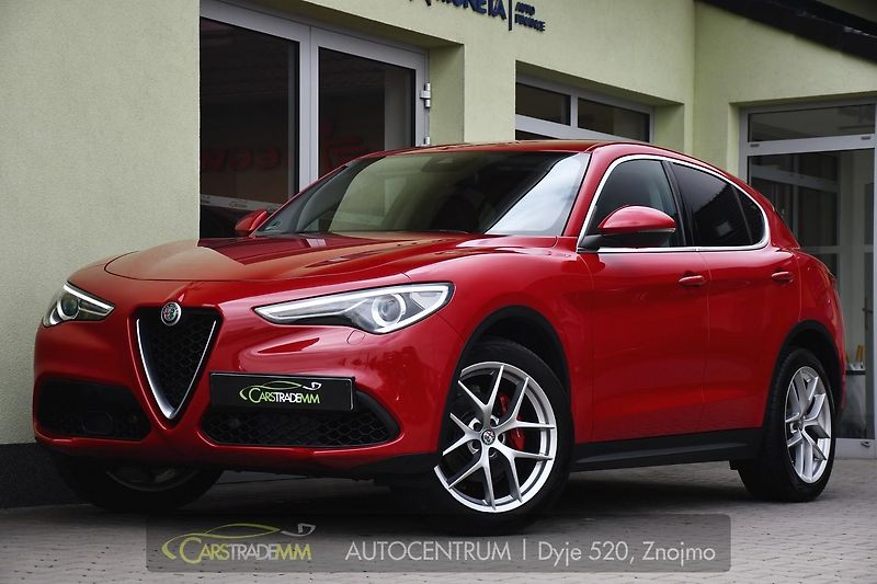 Alfa Romeo Stelvio 2.0 Q4 VELOCE - fotka 1 z 52