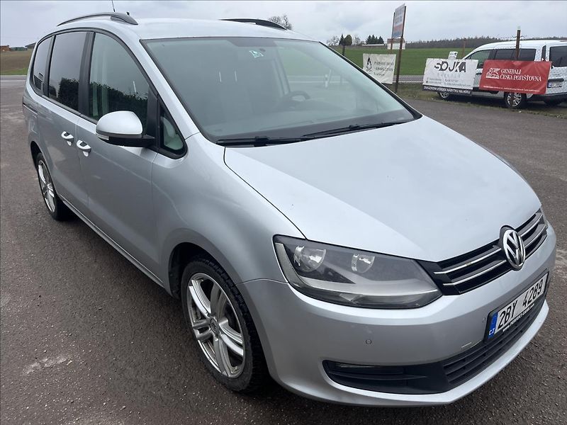 Volkswagen Sharan 2,0 TDi DSG 130KW KLIMA SERVIS - fotka 3 z 38