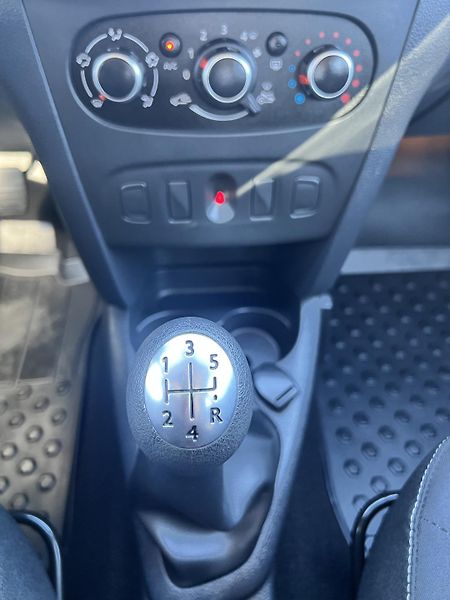 Dacia Sandero 1.0SCe KAMERA PŮVOD ČR 1.MAJ. - fotka 21 z 42