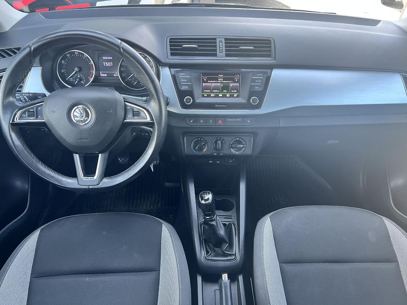 Škoda Fabia 1.0TSi 70kw TEMPOMAT TAŽNÉ ALU - fotka 14 z 44