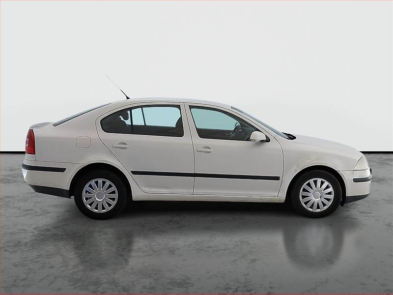 Škoda Octavia (2008) 1.9 TDI, po STK, pěkný stav - fotka 6 z 11