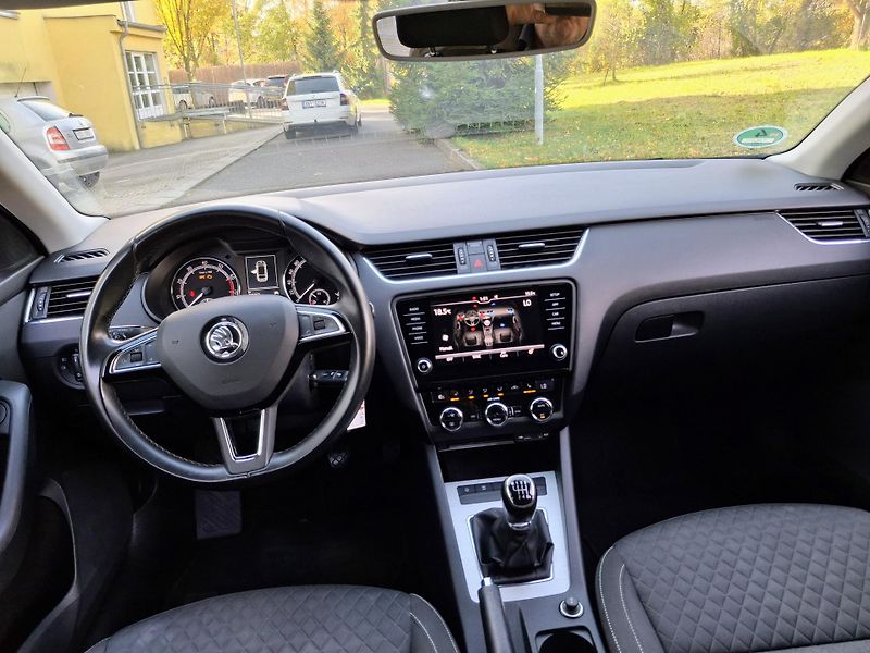 Škoda Octavia 1.4TSI 110 kw servisní histori - fotka 18 z 42