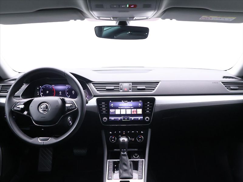 Škoda Superb 2,0 TDI 110kW DSG CZ 1.Maj DPH - fotka 24 z 31