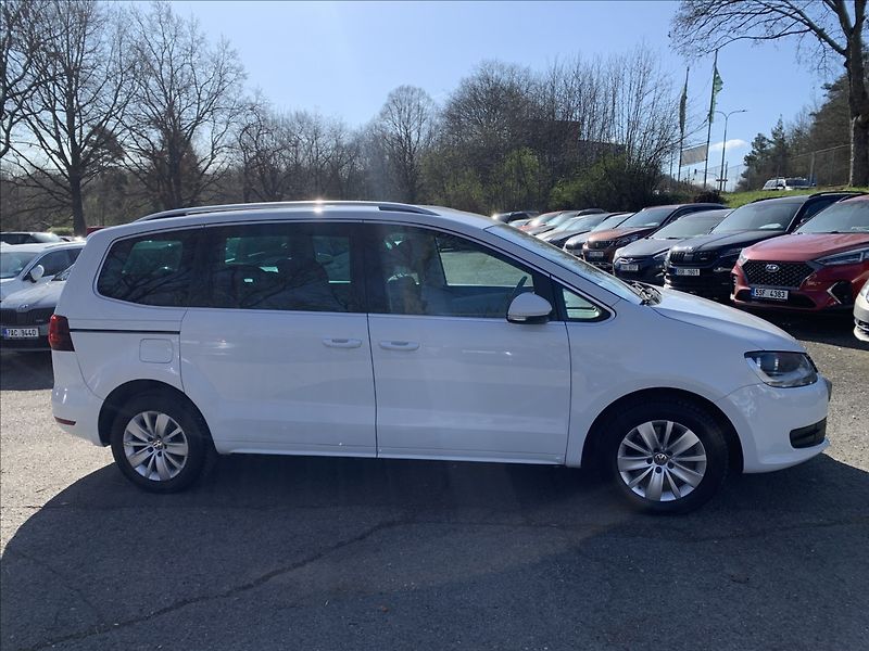 Volkswagen Sharan 2,0 TDI 4x4 7.MÍST,ČR SERVISKA - fotka 4 z 23