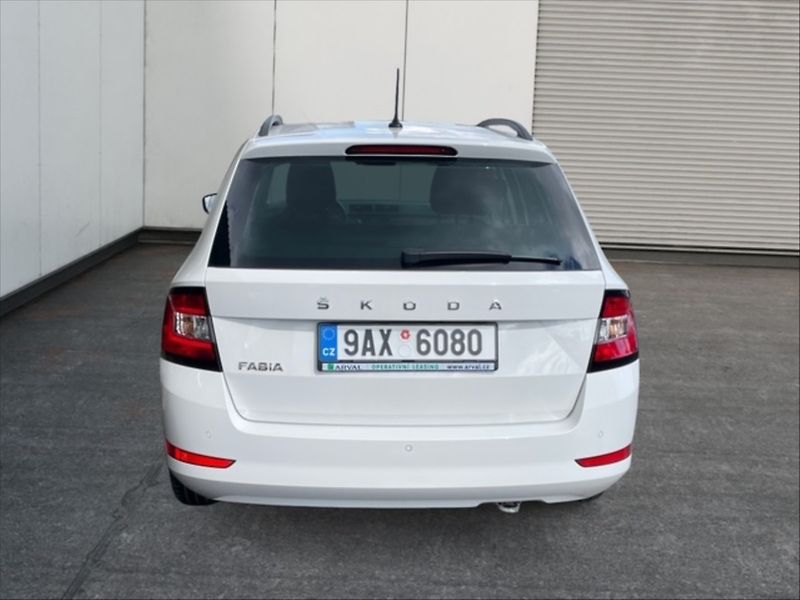 Škoda Fabia 1,0 TSI 70 Ambition - fotka 5 z 11