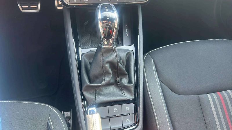 Škoda Scala Monte Carlo 1,0 TSI 85kW DSG7/ - fotka 19 z 30