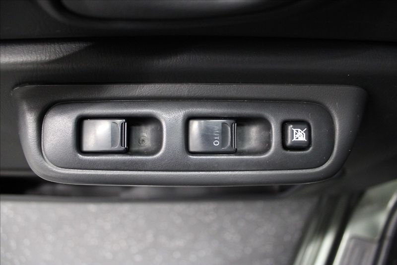 Suzuki Jimny 1,3 i 4x4 tažné, 1.majitel - fotka 13 z 32