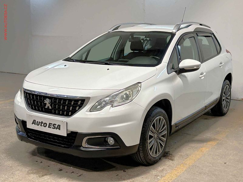 Peugeot 2008 (2016) 1.2 PT, 2.maj,ČR, AT, autoAC - fotka 3 z 14
