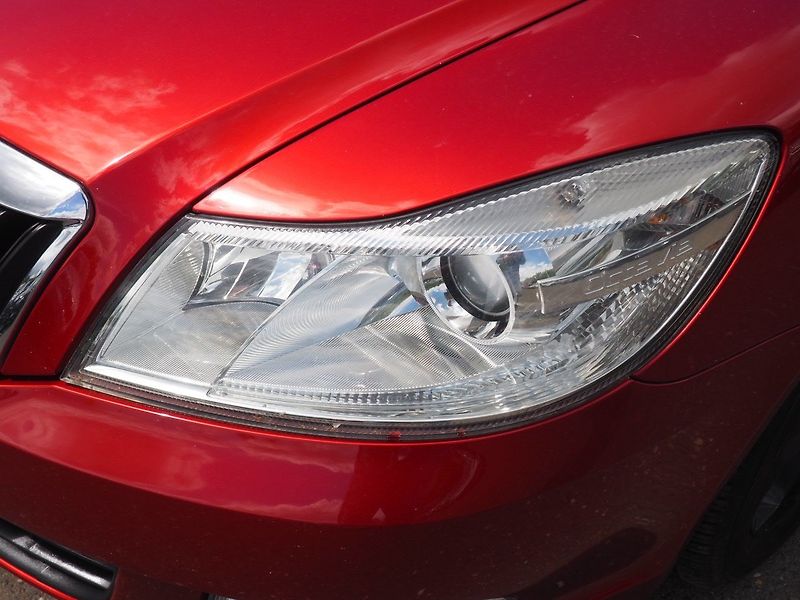 Škoda Octavia (2010) 1.9 TDI, 77 kW, Ambiente - fotka 7 z 34