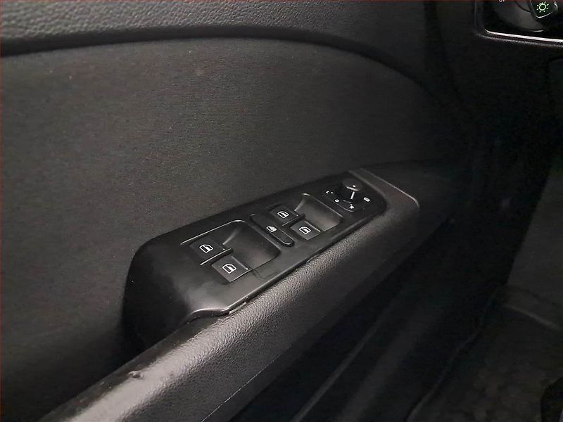 Škoda Superb (2010) 2.0 TDI, 4X4, Xenony - fotka 15 z 16