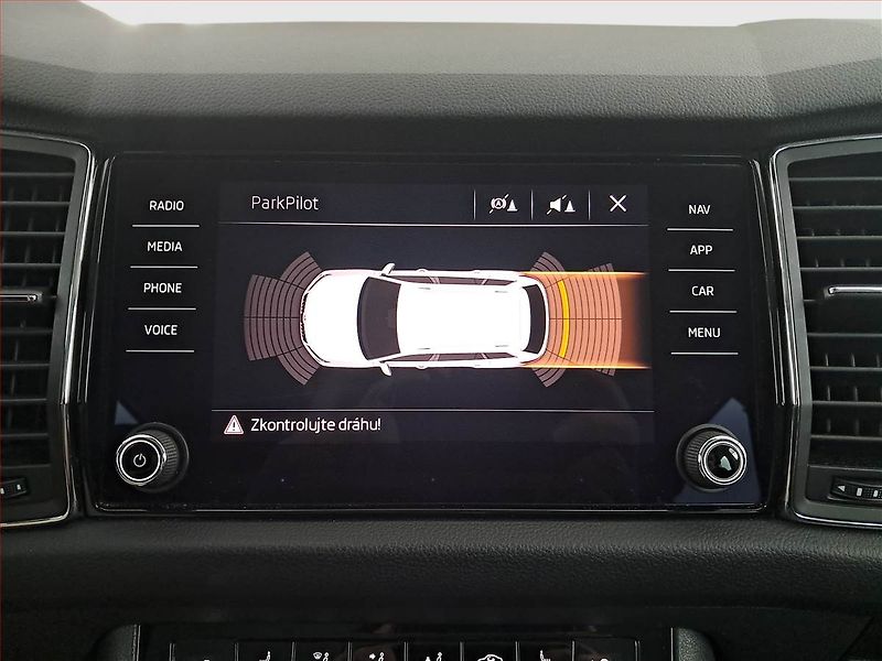 Citroën C3 (2024) Feel 1.2 PureTech, ČR,1.maj - fotka 15 z 20