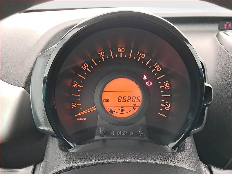 Citroën C1 (2016) 1.2 Pure Tech, Serv.kniha - fotka 11 z 15