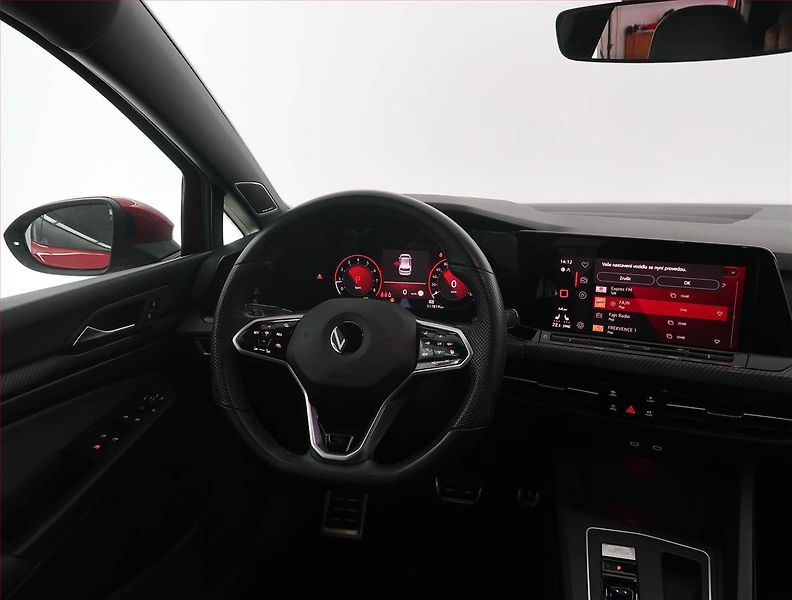 Volkswagen Golf (2020) R-Line 1.5 eTSI - fotka 7 z 21
