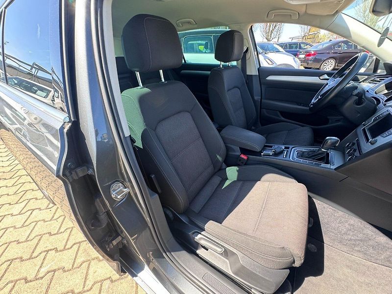 Volkswagen Passat (2015) B8 DSG 2,0 110KW ROZV. BEZ ADB - fotka 37 z 50