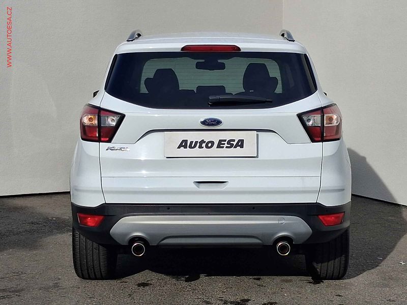 Ford Kuga (2019) 1.5 EB, 1.maj,ČR, Titanium - fotka 5 z 20