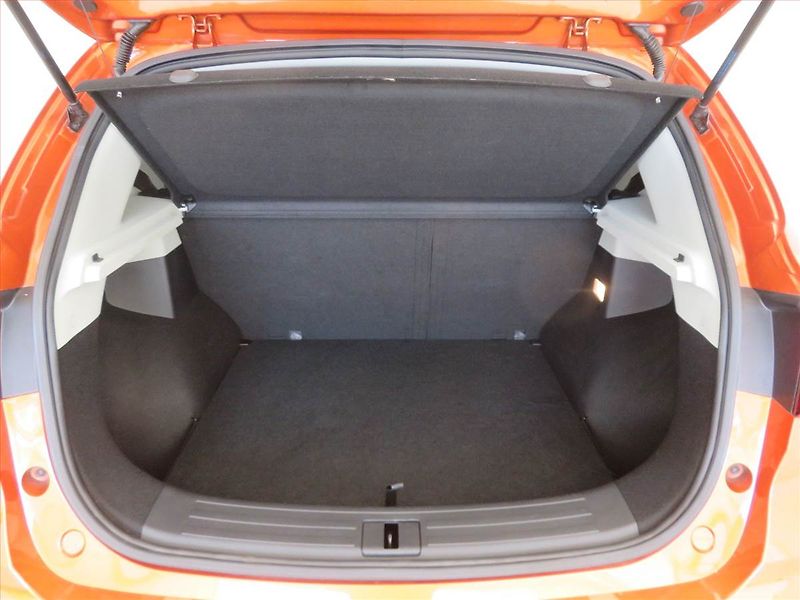 MG ZS (2022) Exclusive 1.0 Turbo, Automat - fotka 14 z 18