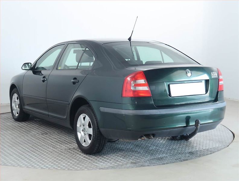 Škoda Octavia (2004) Ambiente 1.9 TDI, nová STK - fotka 4 z 15