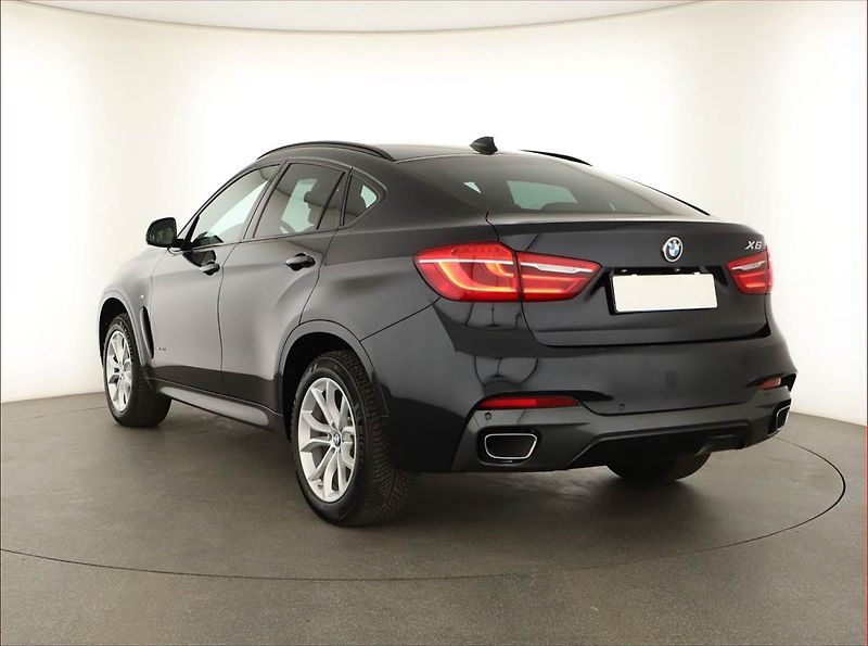BMW X6 (2018) xDrive30d, STK, KLIMA, 4x4 - fotka 4 z 17