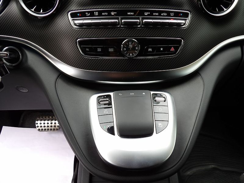 Mercedes-Benz Třídy V 250d L 4Matic 360° Tažné DPH - fotka 13 z 35