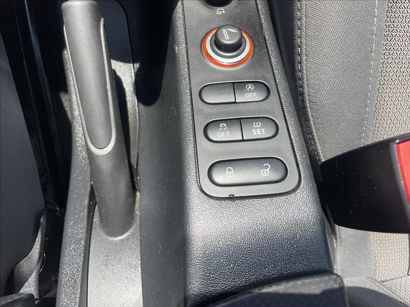 Seat Altea 1,6 TDi 77kw Klima Xenon GPS - fotka 20 z 39