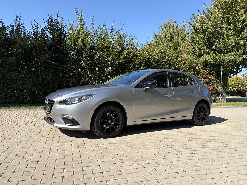 Mazda 3 1.5 Prime-Line - fotka 4 z 29