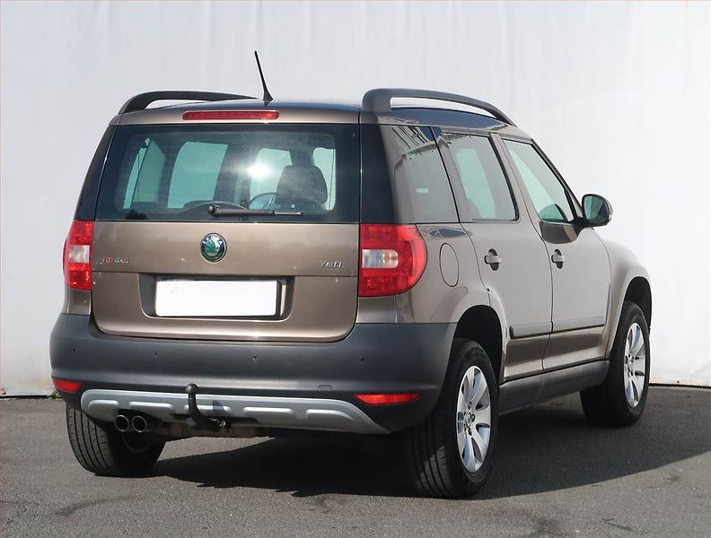Škoda Yeti (2011) 2.0 TDI, 4X4, Serv.kniha - fotka 5 z 20