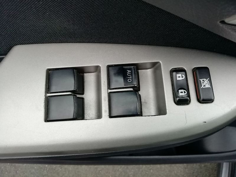 Toyota Corolla 1,6 Valvematic Sol 97 kW - fotka 13 z 14