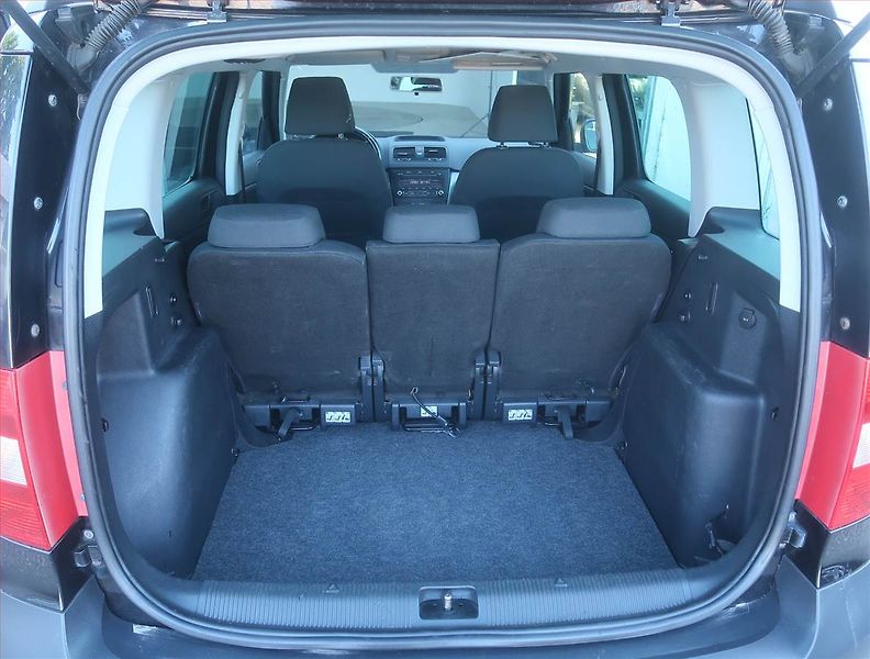 Škoda Yeti (2011) 2.0 TDI - fotka 14 z 14