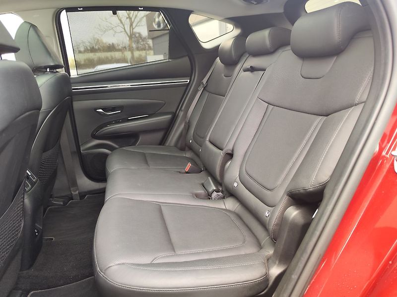Hyundai Tucson 1.6 T-GDI/195 kW PREMIUM PANO - fotka 16 z 44