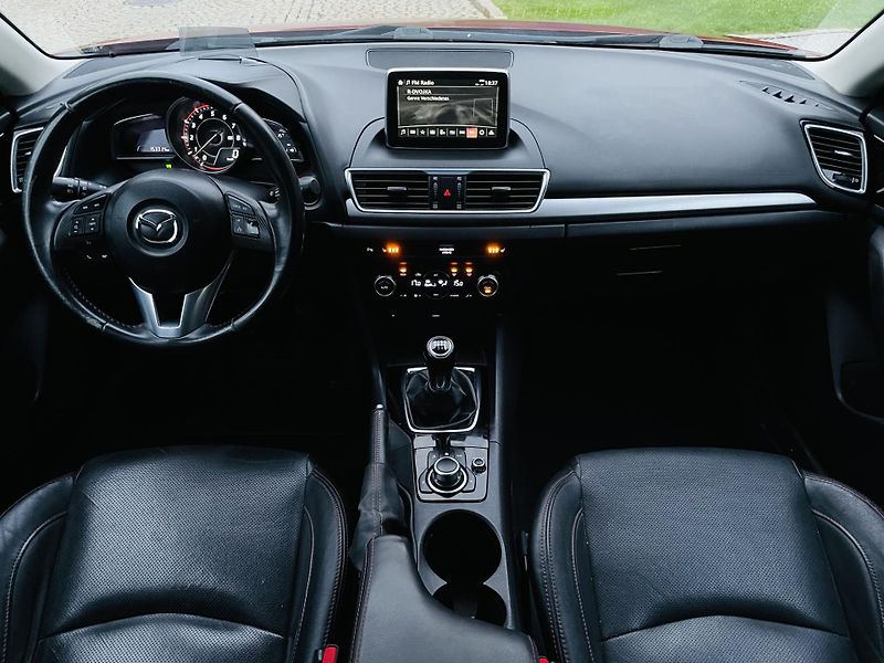 Mazda 3 2.0i MANUÁL SENZORY HEADUP LED - fotka 22 z 43