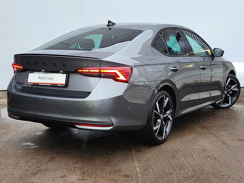 Škoda Octavia Sportline 2.0 TDI 110kw DSG - fotka 2 z 25