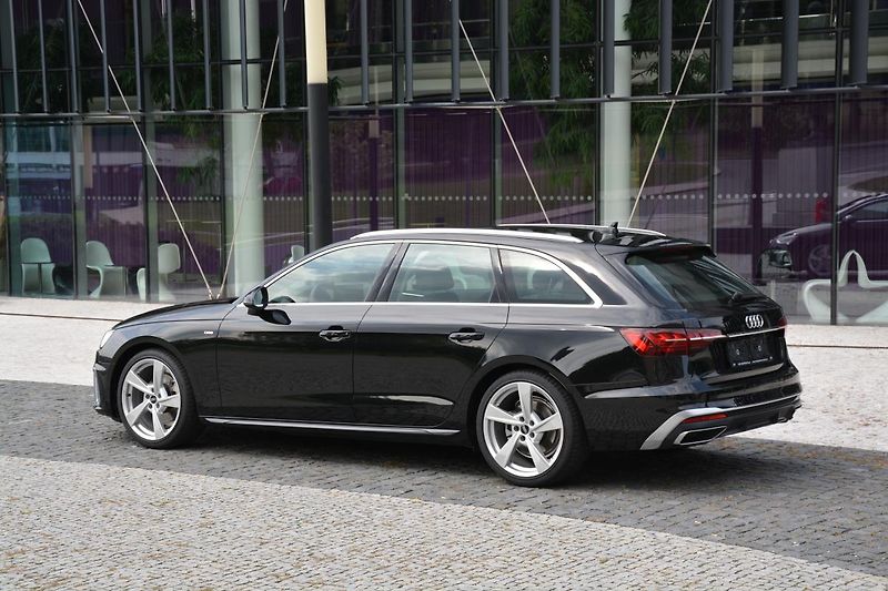 Audi A4 (2024) Avant S Line 5 Let Záruka+Serv - fotka 24 z 38
