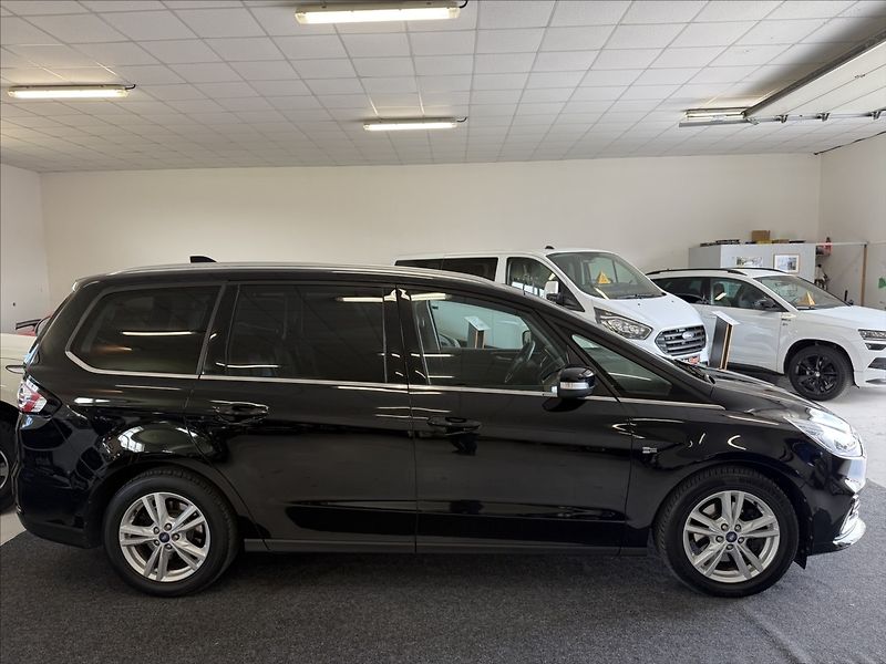 Ford Galaxy 2,0 Titanium,177kW,po servisu - fotka 4 z 38