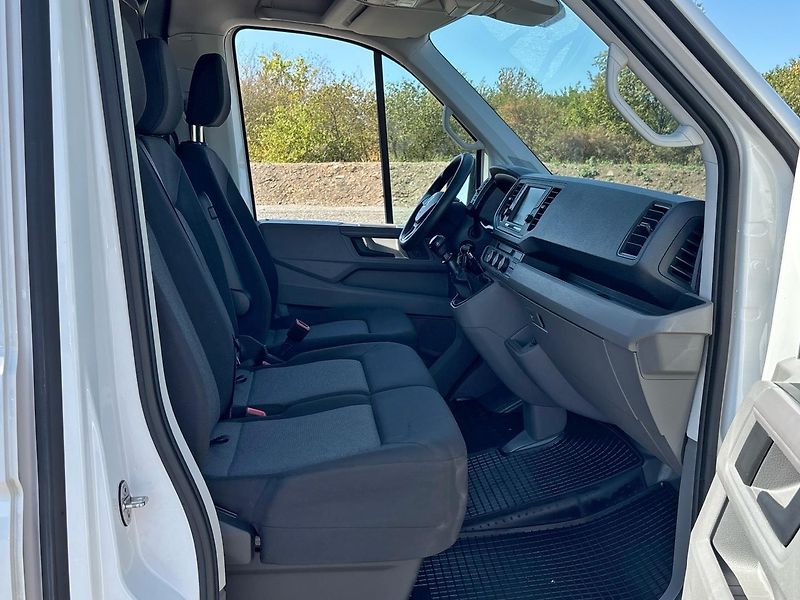 Volkswagen Crafter Skříň skříňový vůz - fotka 11 z 22