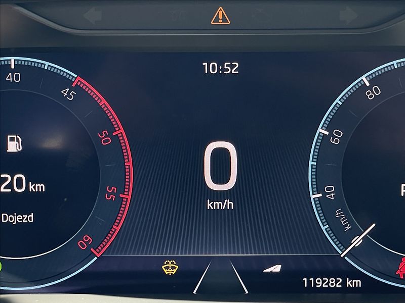 Škoda Octavia 2,0 TDI DSG Style Plus TAŽNÉ - fotka 10 z 23