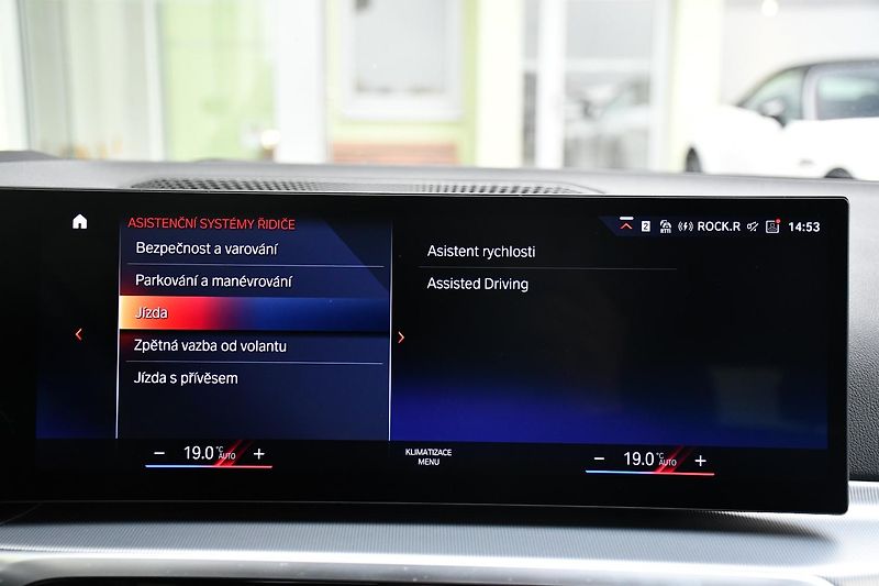 BMW Řada 3 320D xDrive M-SPORT ČR 1.M - fotka 34 z 47