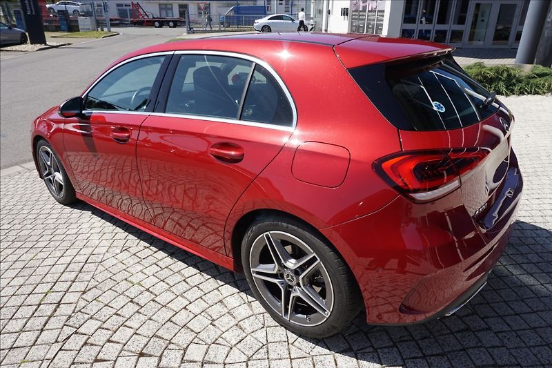 Mercedes-Benz Třídy A 1,3 A 180 - fotka 4 z 16
