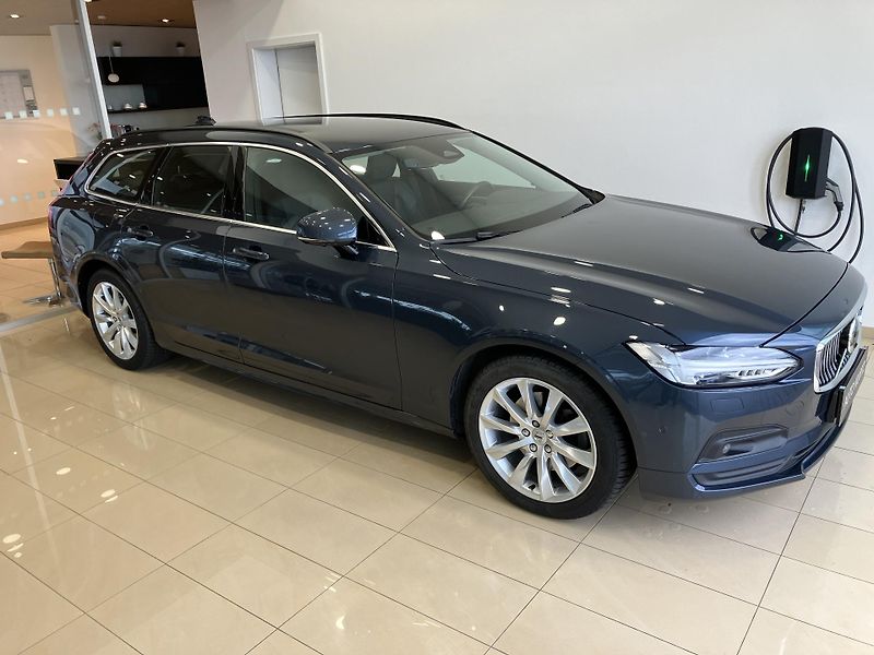 Volvo V90 B4 AWD Momentum PRO AT8, ČR - fotka 2 z 42