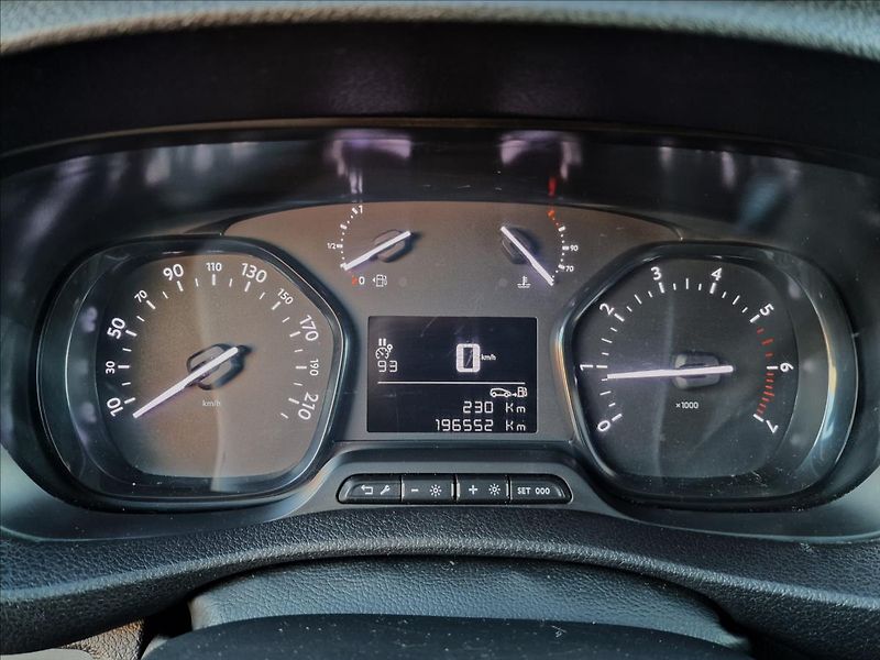 Opel Vivaro 1.5CDTI 88kW, původ ČR,1.Maj. - fotka 23 z 46