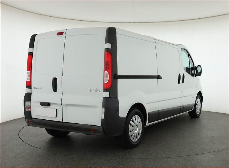 Renault Trafic (2013) 2.0 dCi, 1Maj - fotka 5 z 17