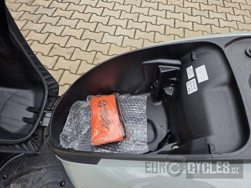 Honda SH 350 i (2022) - fotka 15 z 18