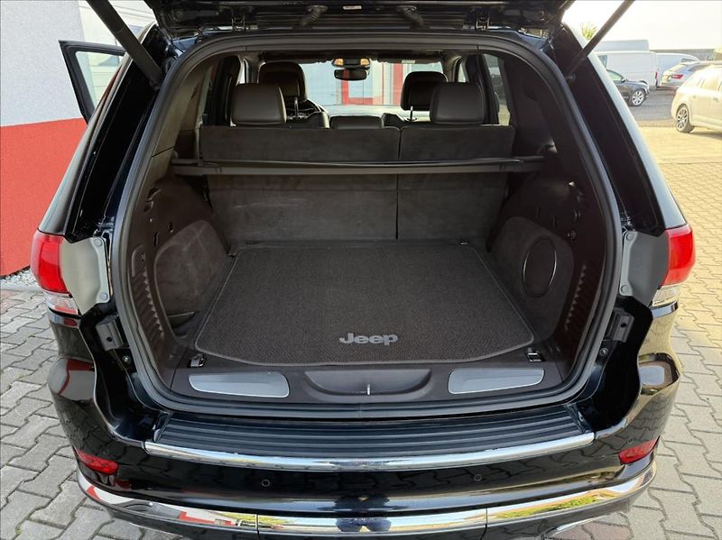 Jeep Grand Cherokee 3,0 CRD SUMMIT H&K awd záruka - fotka 17 z 42