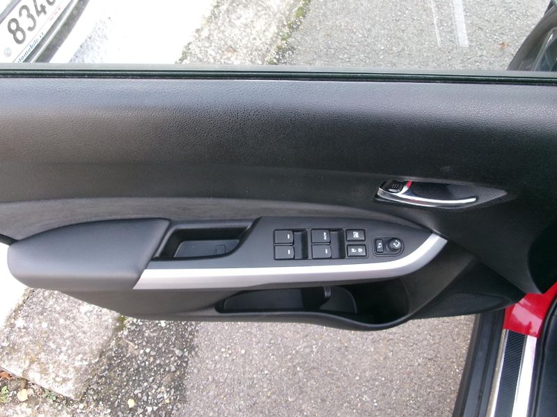 Suzuki Vitara (2017) 1,4 BJet 4x4 NAVI ACC ALU - fotka 24 z 30