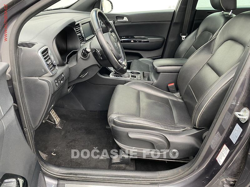 Kia Sportage (2016) 2.0 CRDi AWD, GT Line, AT - fotka 9 z 20
