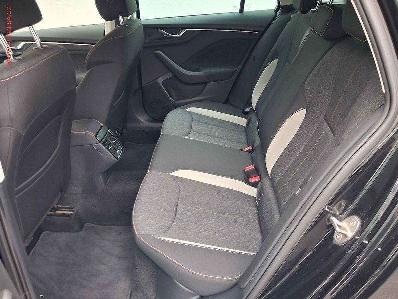 Škoda Scala (2023) 1.0 TSi, ČR, Style, kamera - fotka 10 z 18