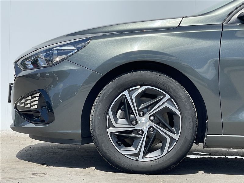 Hyundai i30 1,0 T-GDI DCT Family Comfort - fotka 19 z 22